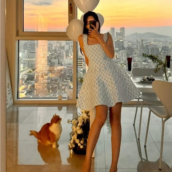 NEW $415 Maje Russel Wave Printed Mini Dress light blue knit 38 M runs small - Picture 5 of 6